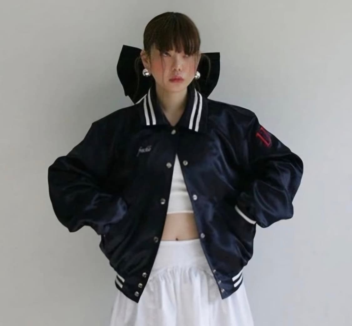 프레클 새틴 바시티 자켓 - 네이비 상품이미지1