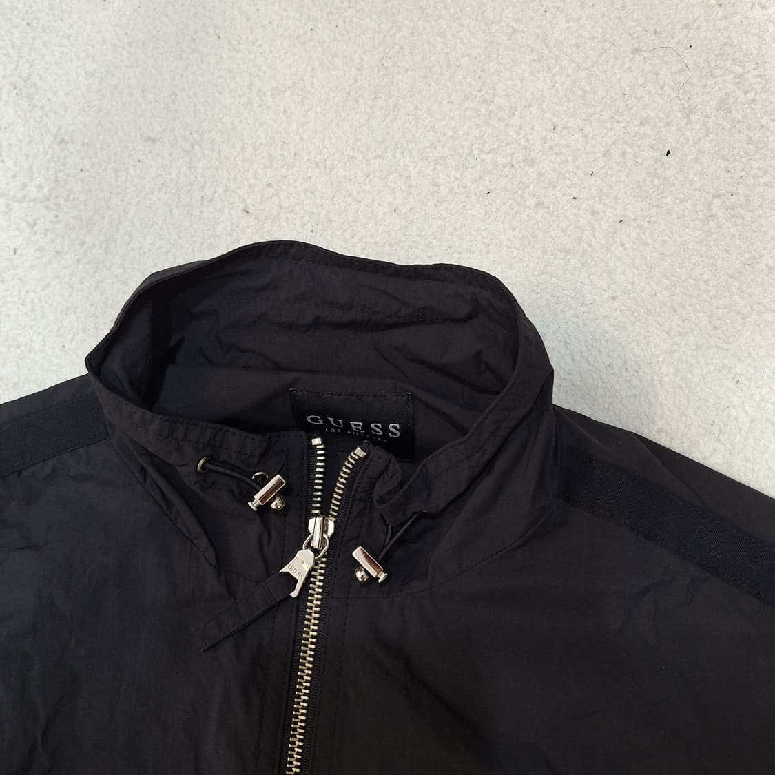 게스 크롭바람막이XS 상품이미지2