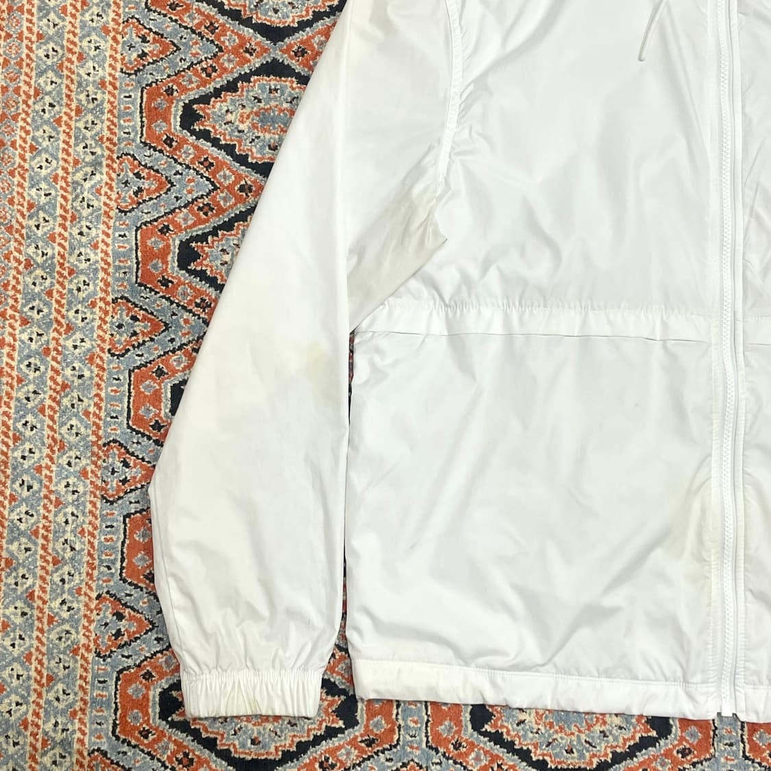 나이키 스펠로고 화이트 바람막이 점퍼 여성XL 상품이미지3