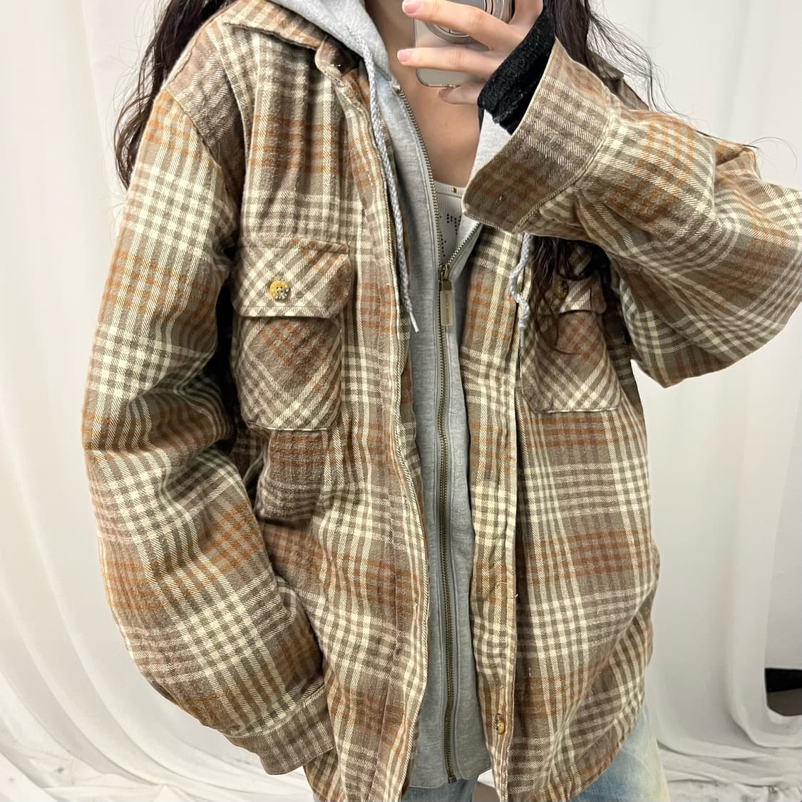 Moose Creek Beige Check Quilted Hoodie 상품이미지3