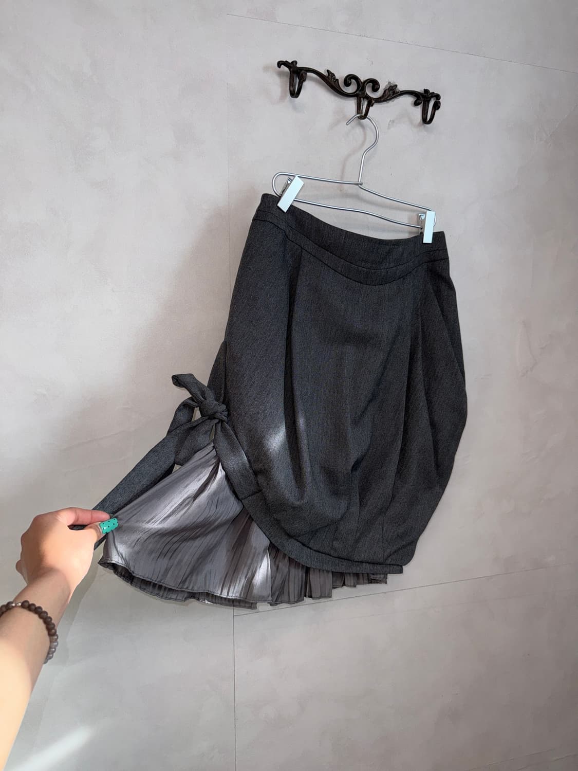 Gray unbalanced ribbon pleats balloon sk 상품이미지2