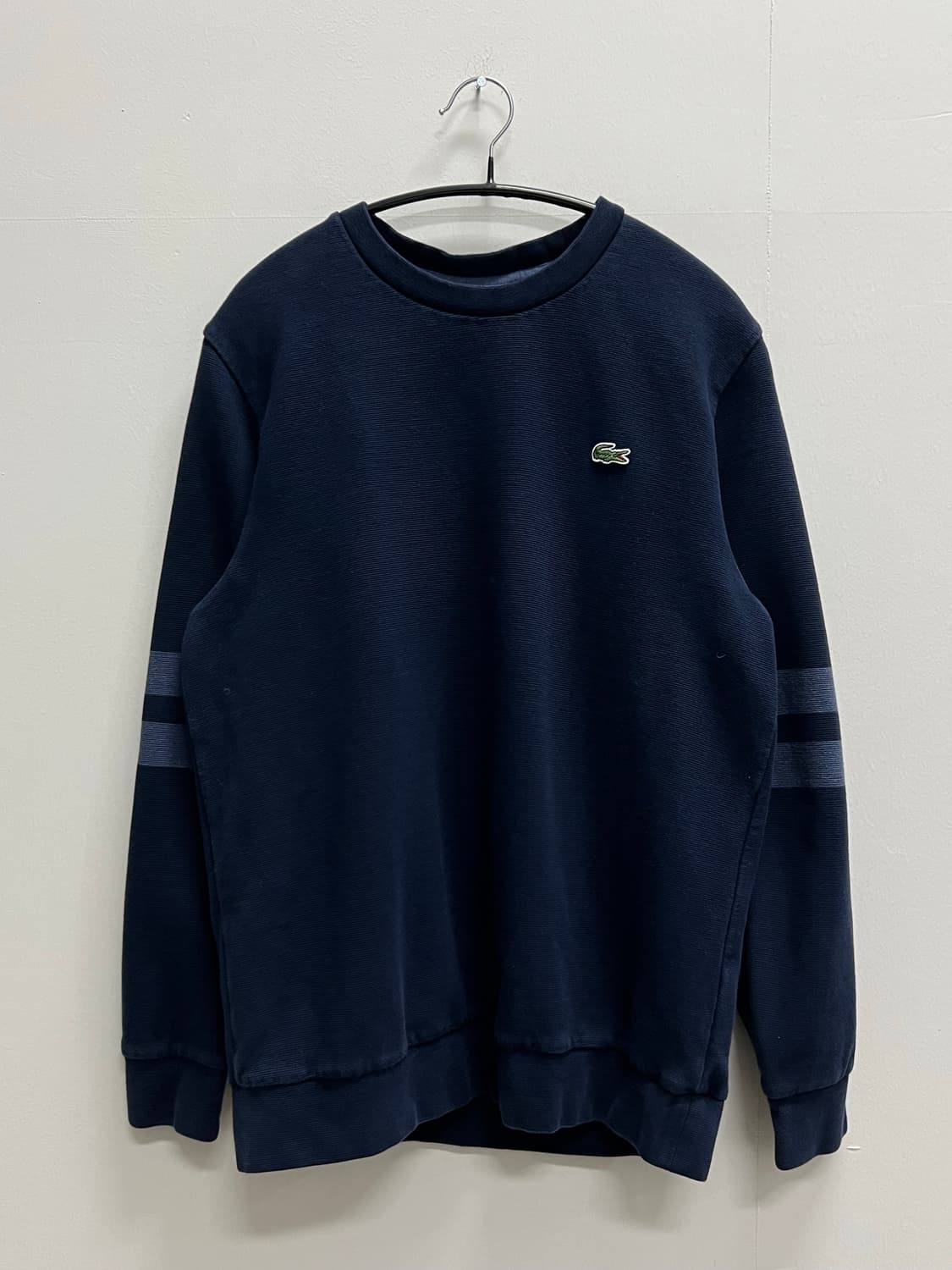 라코스테 스몰패치 로고 맨투맨 네이비 상품이미지2