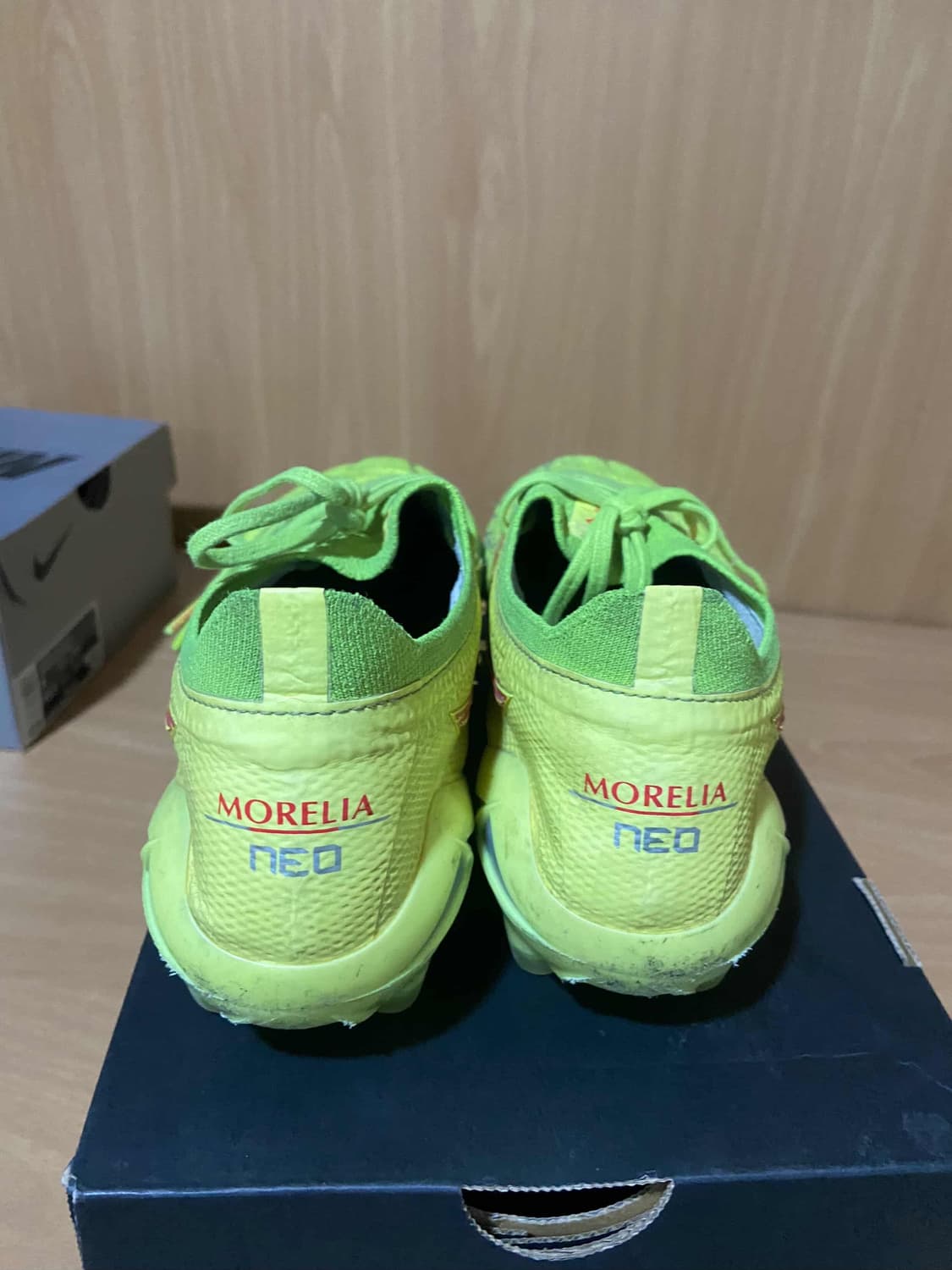 미즈노 모렐리아 네오 축구화 판매합니다 상품이미지3