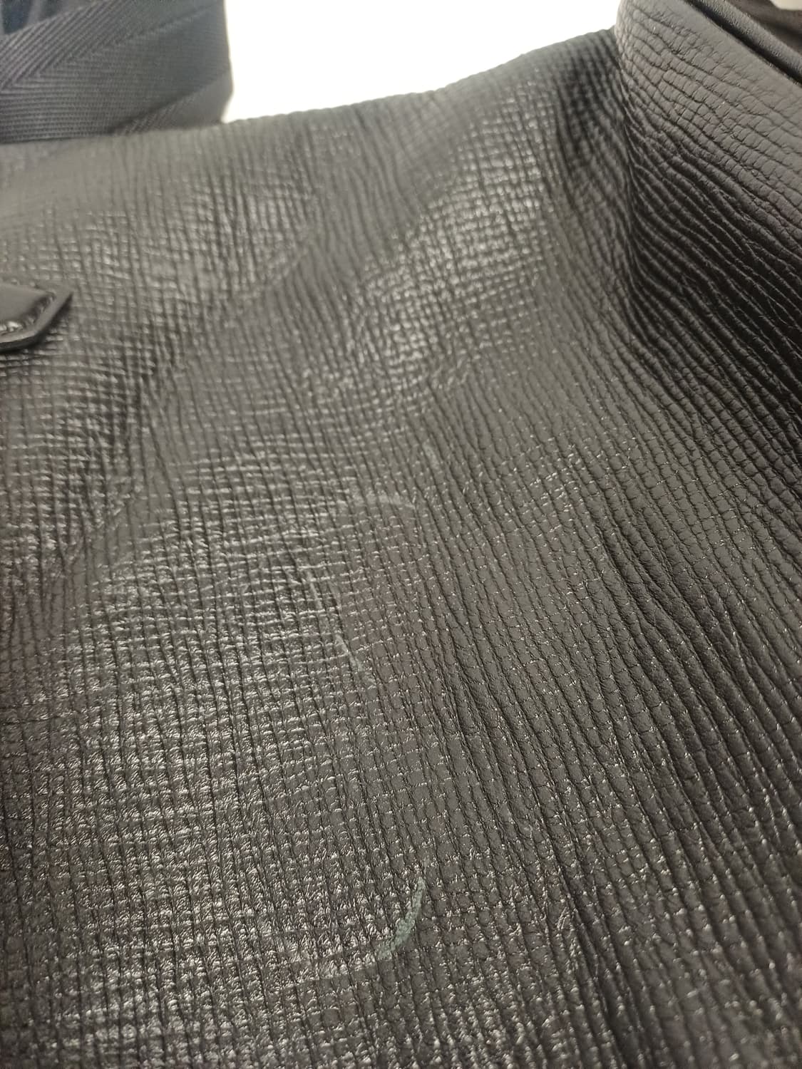 닥스 런던 남성 가죽 메신저백 (DBBA 8F114 BK) 상품이미지9