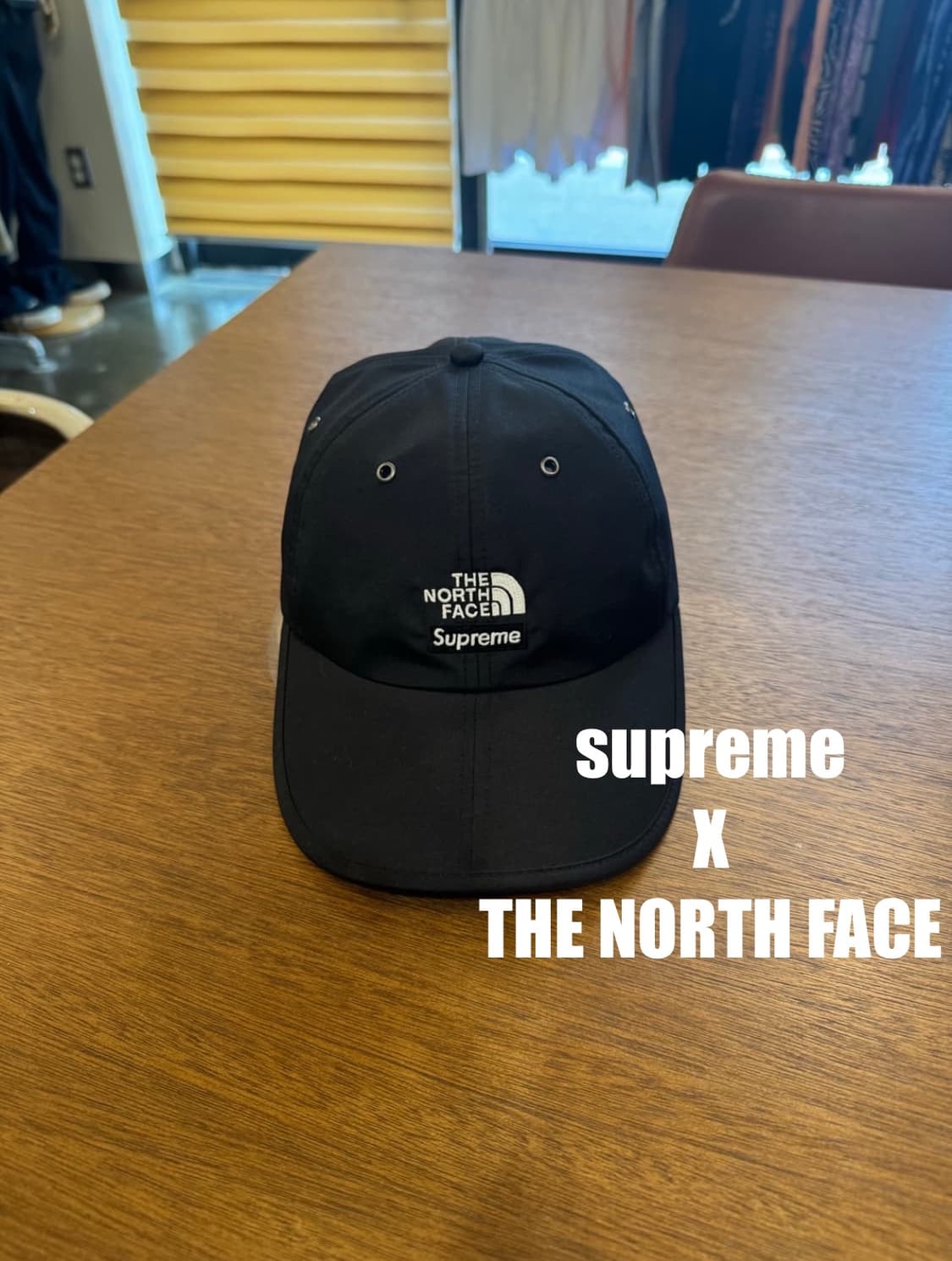 [OS] 슈프림 x 노스페이스 스플릿 6-패널 블랙 - 24SS 상품이미지1