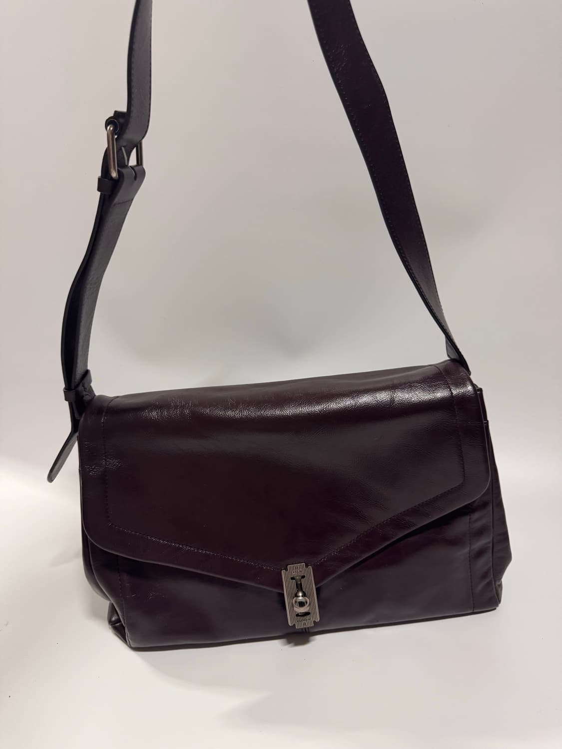 분크 오캄 두 숄더백 라지 버건디 상품이미지1