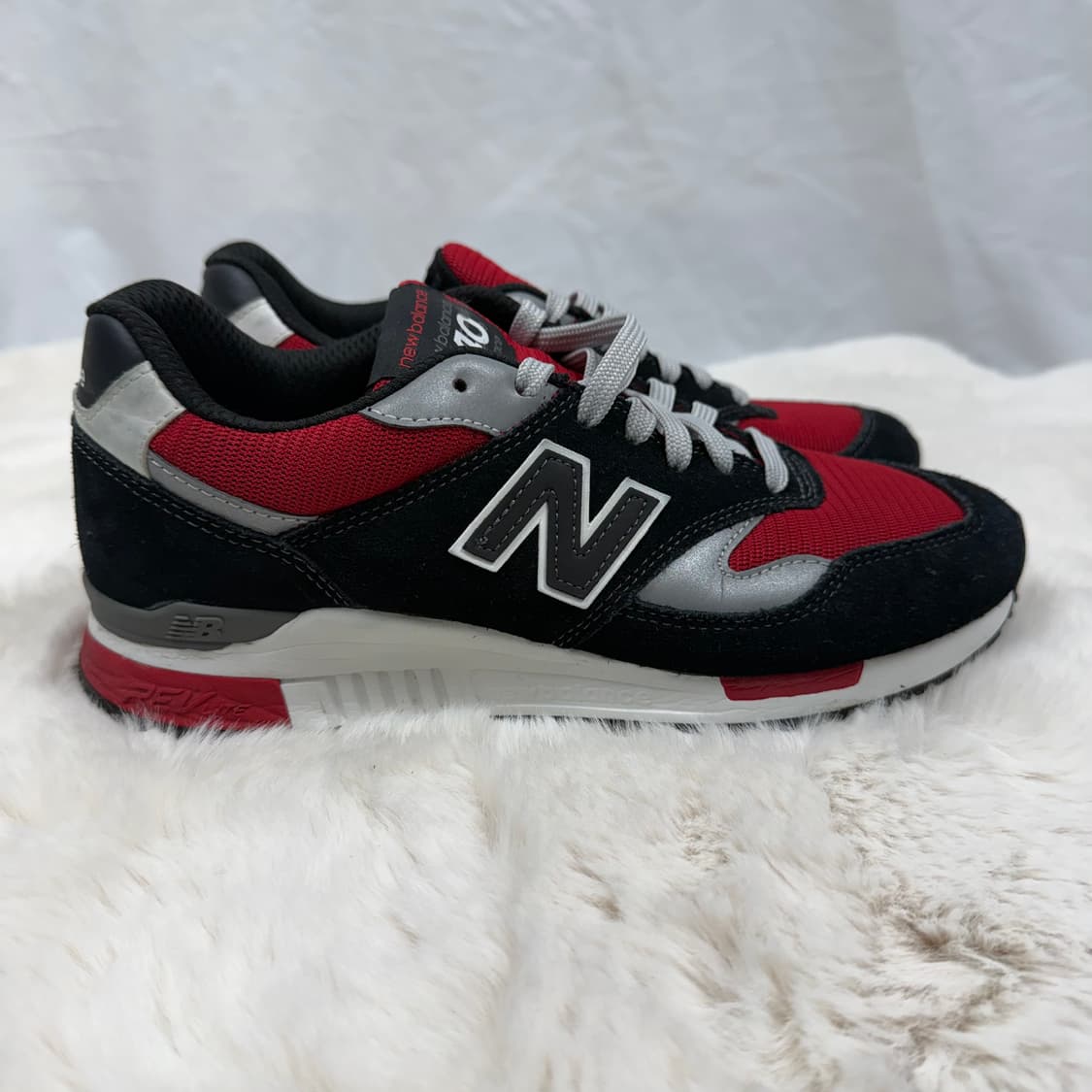250) 뉴발란스 840 블랙 레드 그레이 상품이미지2