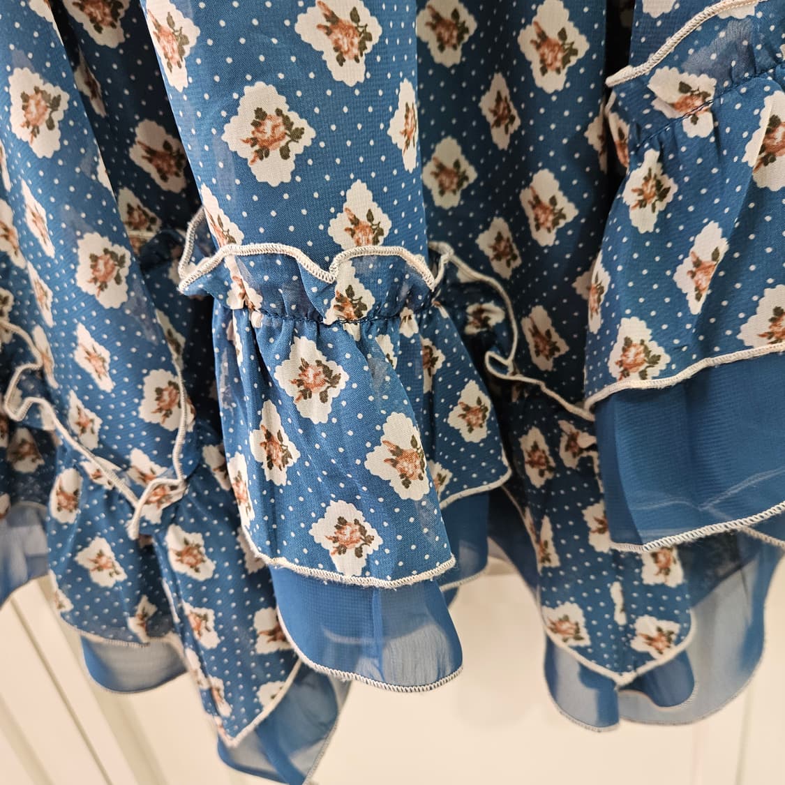 엑시즈팜 (axes femme) 플라워 패턴 레이스 끈 원피스 상품이미지6