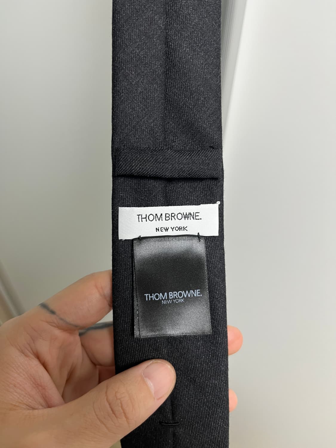 톰브라운 차콜 타이 상품이미지3