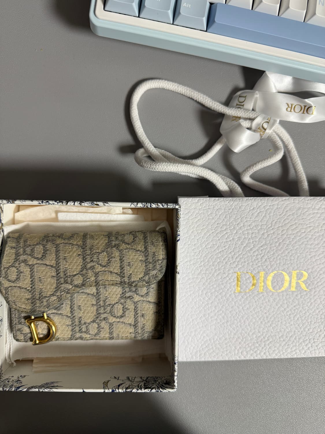 디올 오블리크 지갑 풀박스 상품이미지1