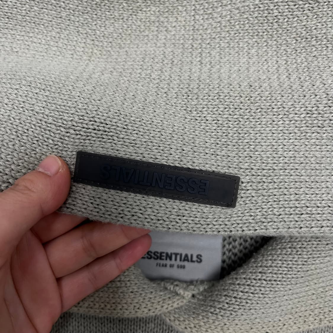 105 피오갓 에센셜 스펠아웃 빅로고 니트 후드티 상품이미지3