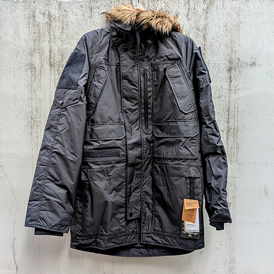버튼 X 언디핏 X 알파인더스트리 삼자협업 자켓 (UAB N-3B) 상품이미지8