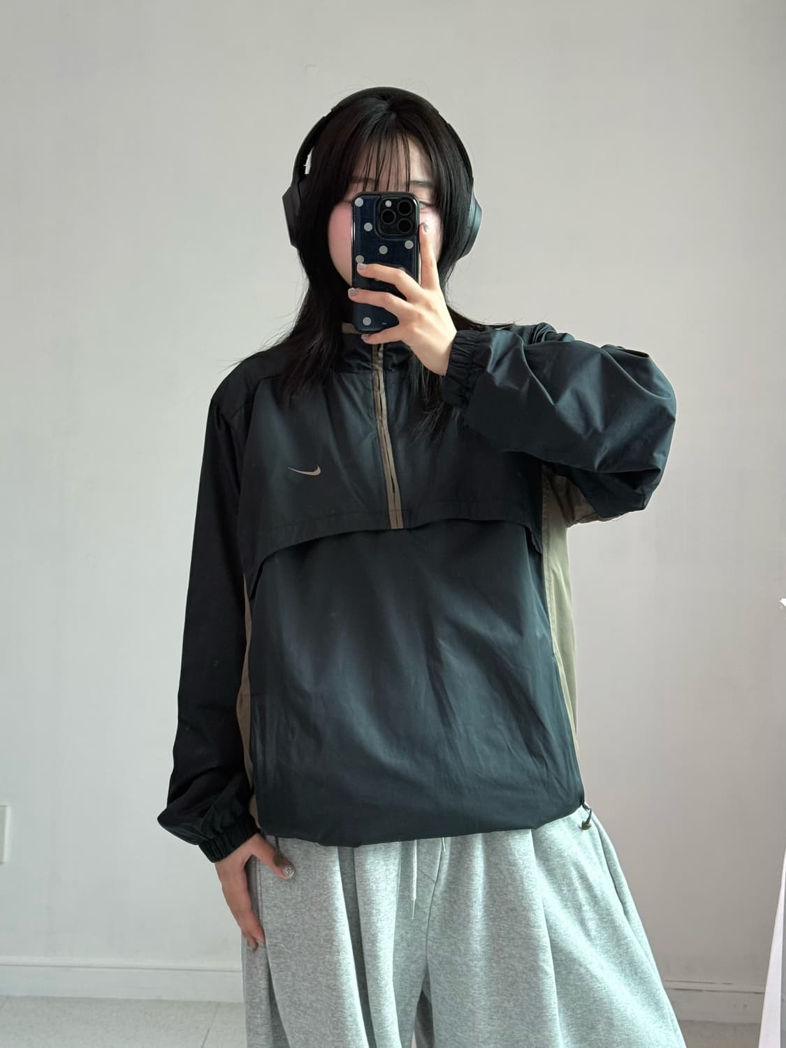 나이키 카키브라운 반집업 상품이미지1