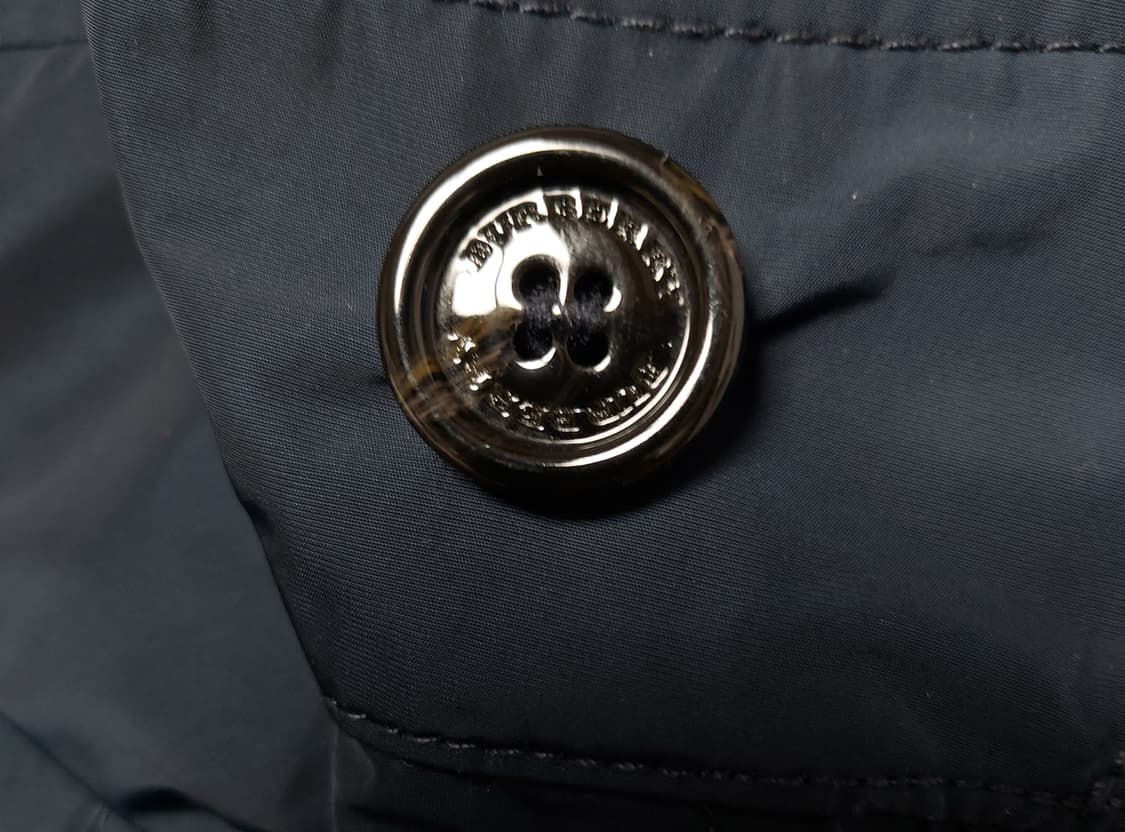 버버리 런던 네이비 블루종 패커블 자켓 (L)

 상품이미지4