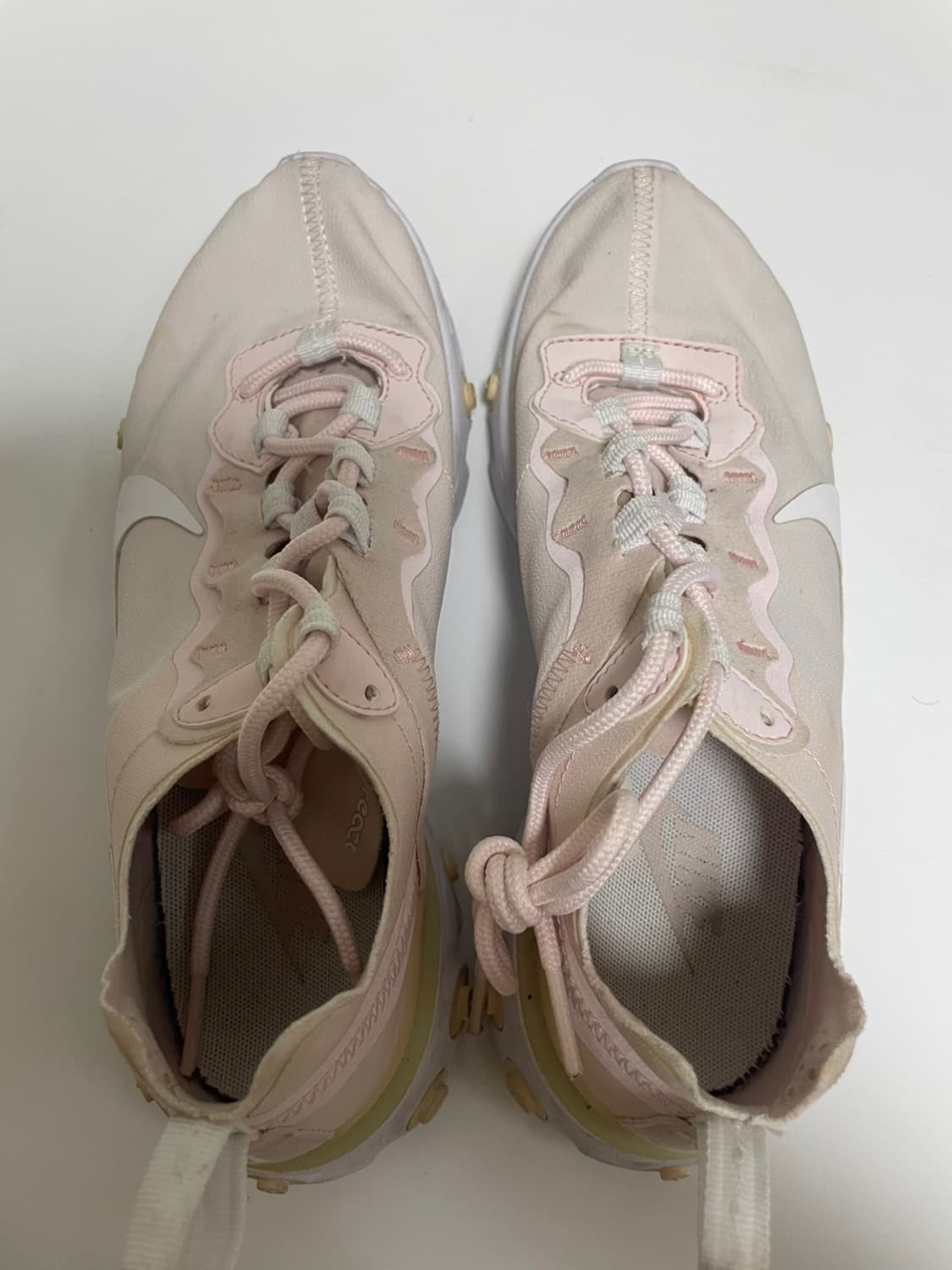 나이키 리액트 240 스니커즈 상품이미지3