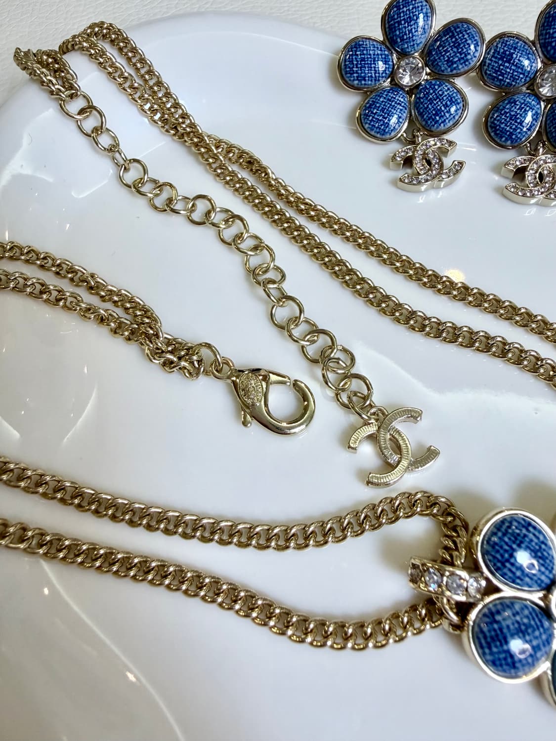 샤넬 데님풍 플라워 CC 초커 목걸이 업사이클링 상품이미지4