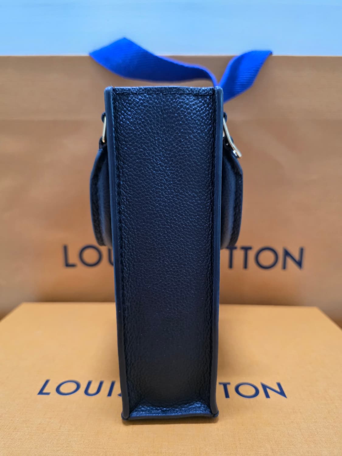 루이비통 쁘띠 삭 플라 바이 컬러 앙프렝뜨 블랙&베이지 크로스백 상품이미지7