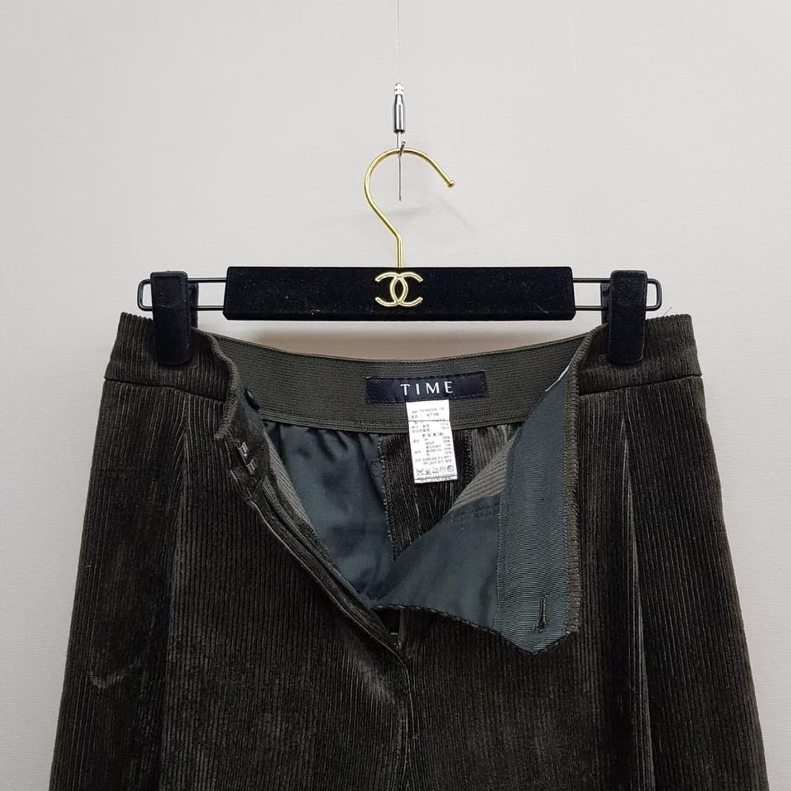 한섬 타임 2022 벨벳 코듀로이 백밴딩 팬츠 M사이즈 상품이미지2