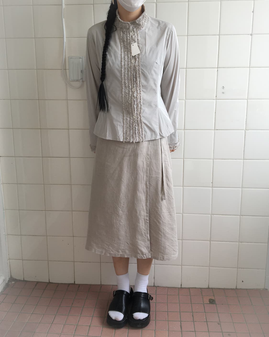 Frill point high neck glossy jacket 상품이미지1