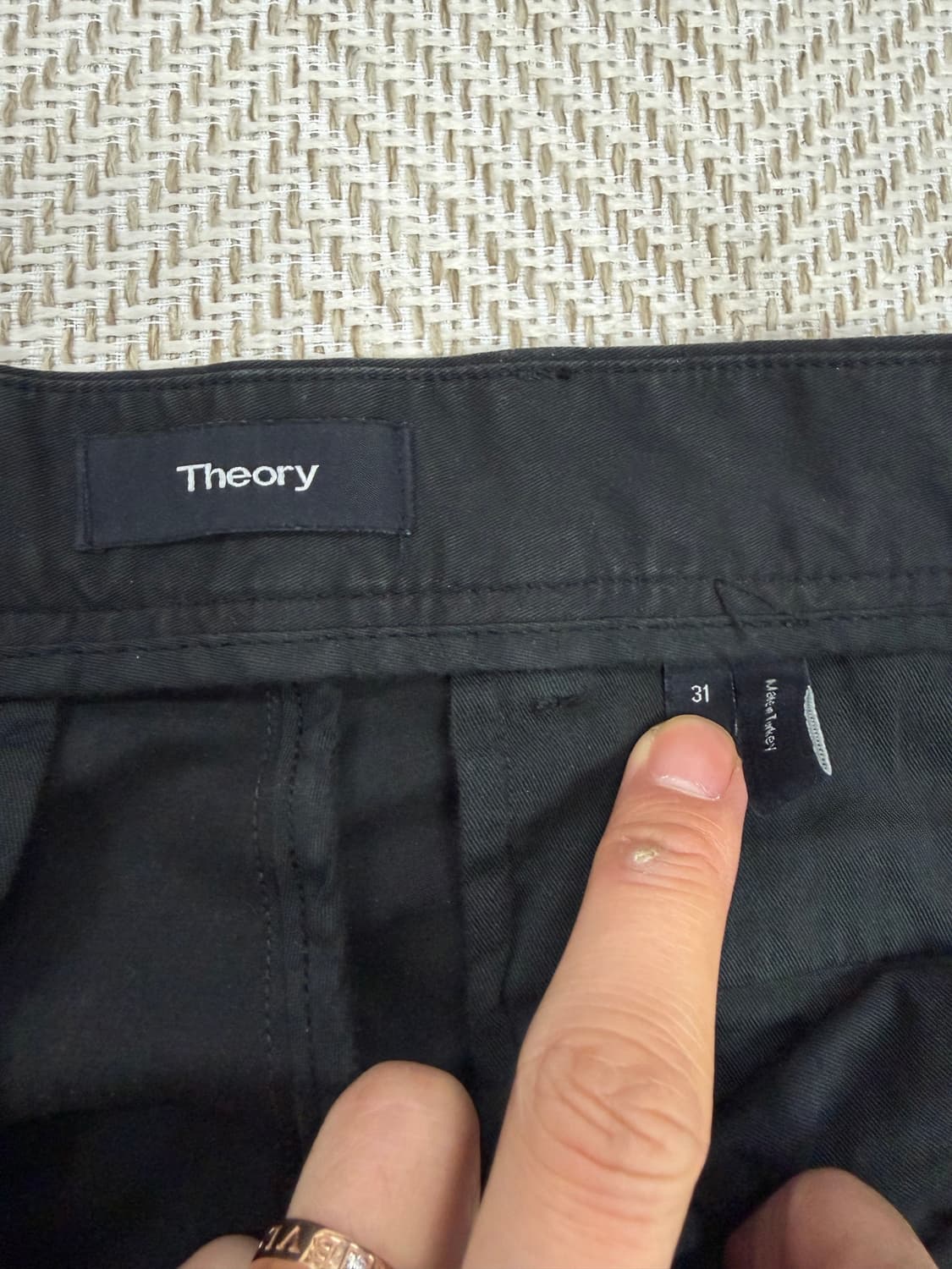 정품) 띠어리 남성 블랙 면바지 31 상품이미지5