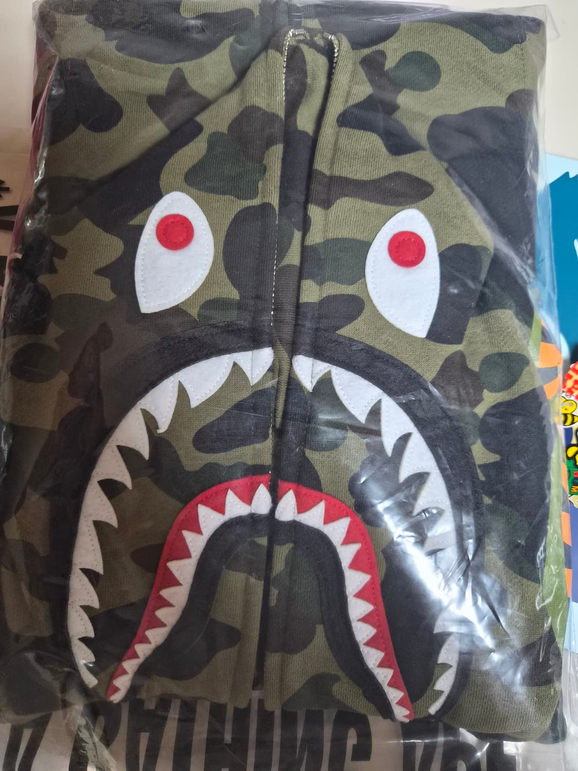 베이프 정품 M 퍼스트카모 샤크후드 녹계 그린카모 상품이미지3