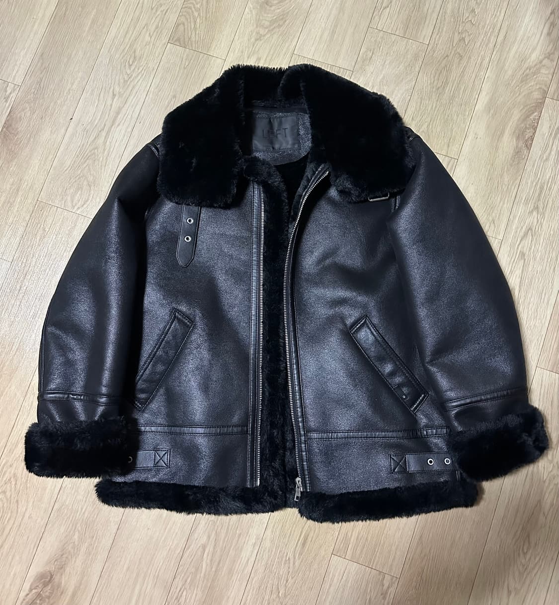 (거의 새거) 레프트서울 무스탕 사이즈 교환 M 에서 L 상품이미지1