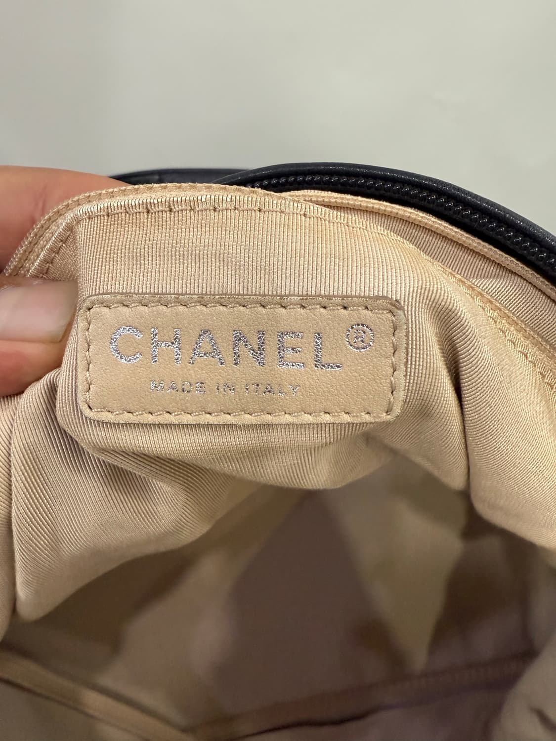 샤넬 블랙 송아지 가죽 뤼 캠본 엠보싱 언리미티드 숄더백 186762 상품이미지7