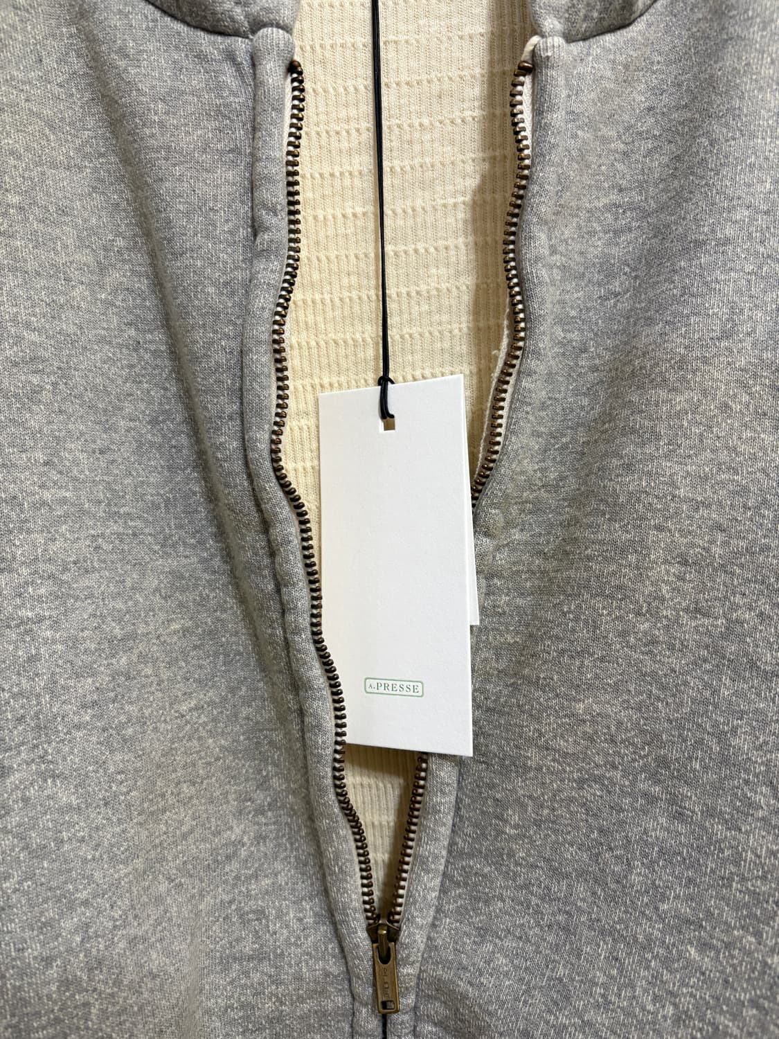 아프레쎄 / 25SS 빈티지 가공 후드 집업 그레이 / 3 상품이미지7