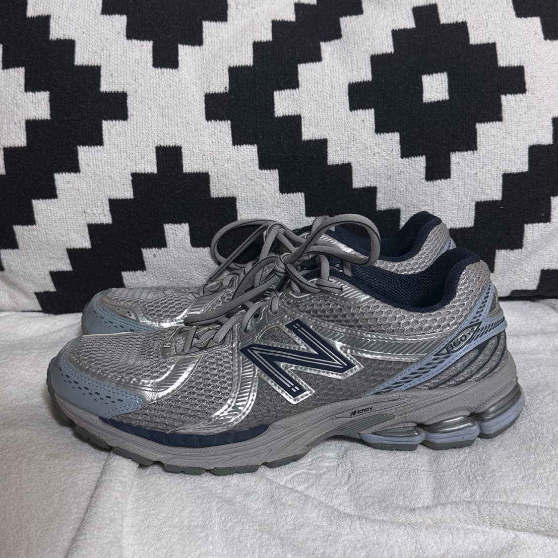 뉴발란스 860v2 아크틱 그레이 285mm 상품이미지3