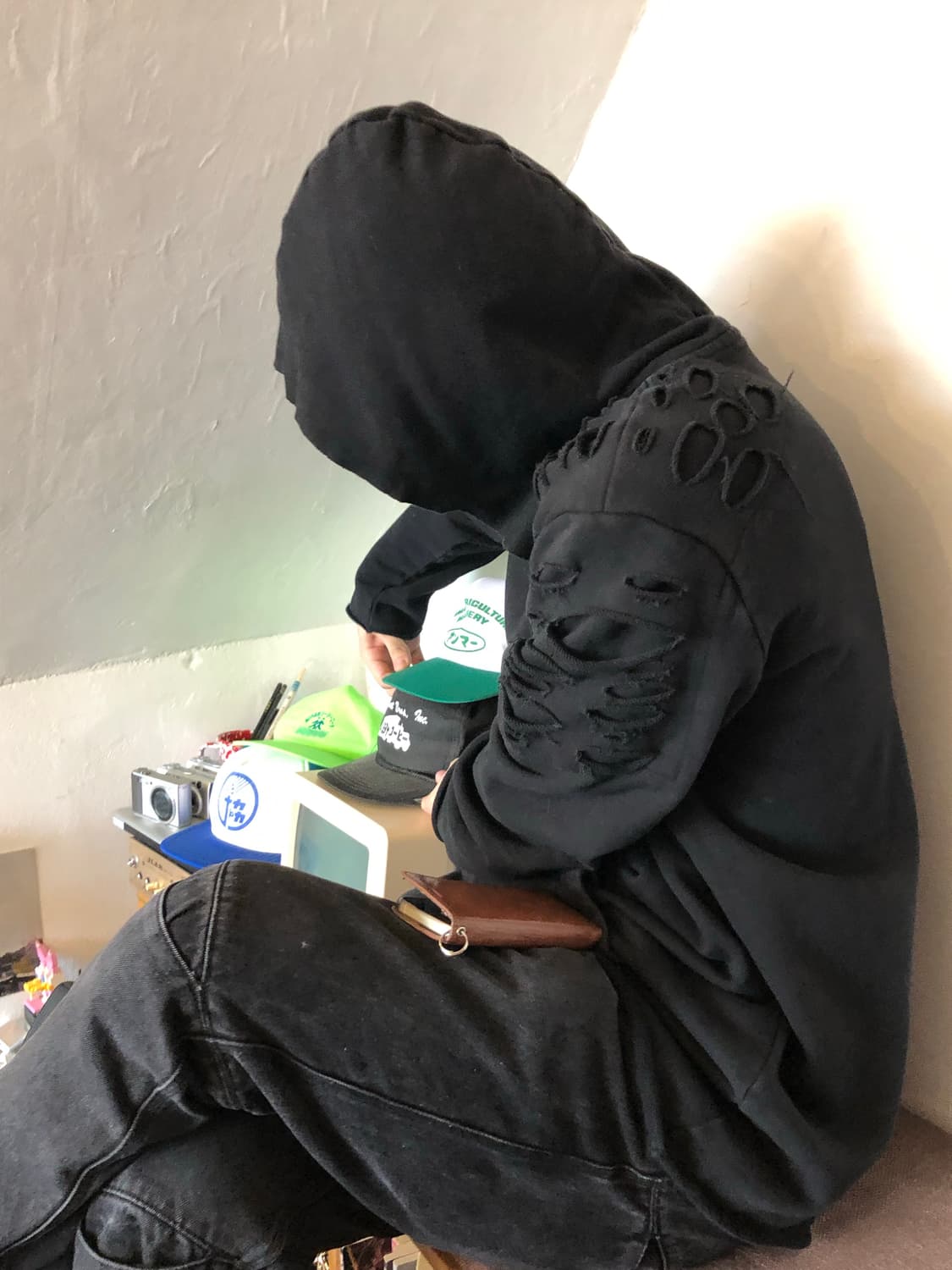 러셀 파크 디스트레드 후드티 상품이미지1