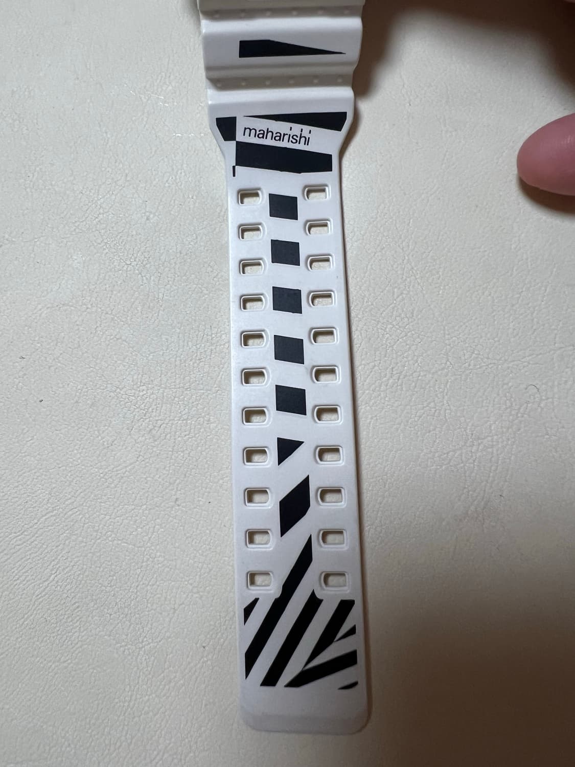 지샥 마하리시 GA-110MH-7ADR 상품이미지5