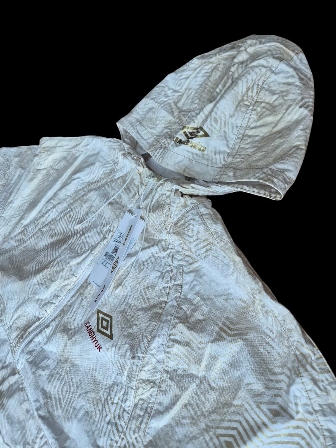 엄브로 X 강혁 콜라보 아노락 상품이미지5