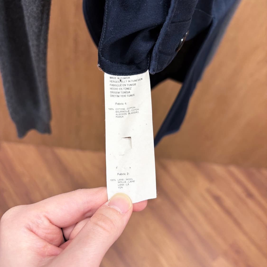 엠포리오 아르마니 코튼 긴팔 셔츠 배색 시보리 하이브리드 디테일 네이비 상품이미지7