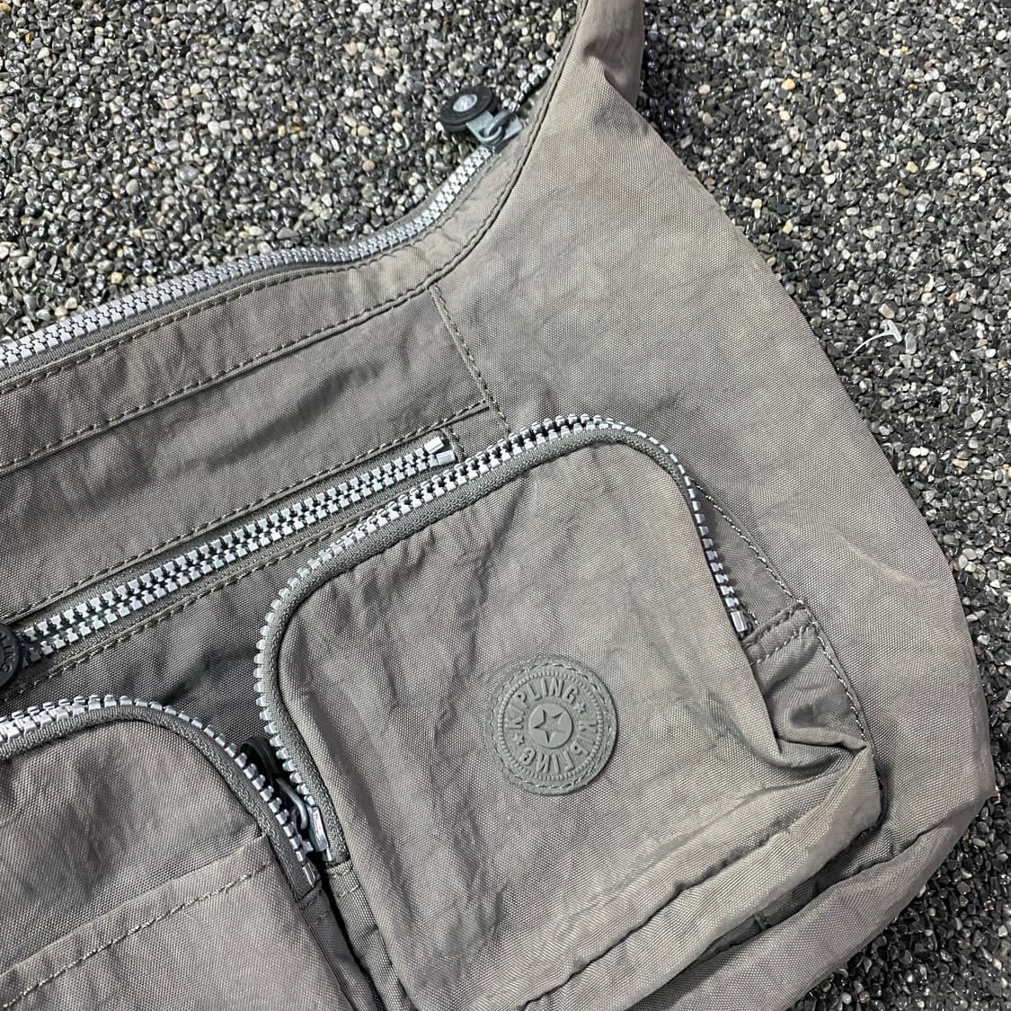 키플링 키링 그레이 크로스백 B4265 상품이미지2