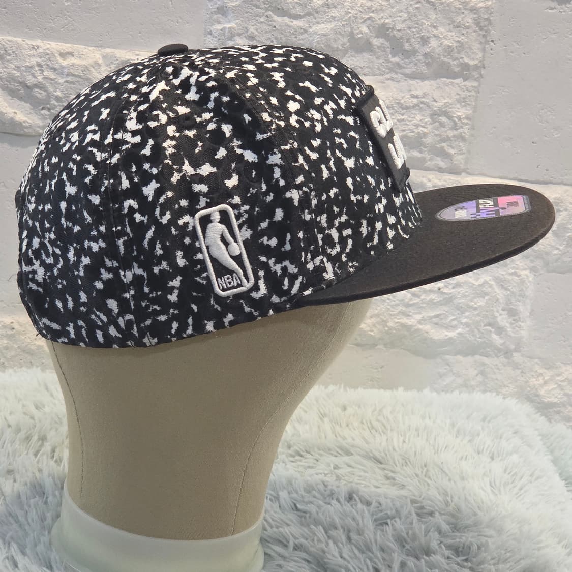 L7-1:NBA 클리블랜드 하이플랫 스냅백 블랙 화이트 56-59 상품이미지4