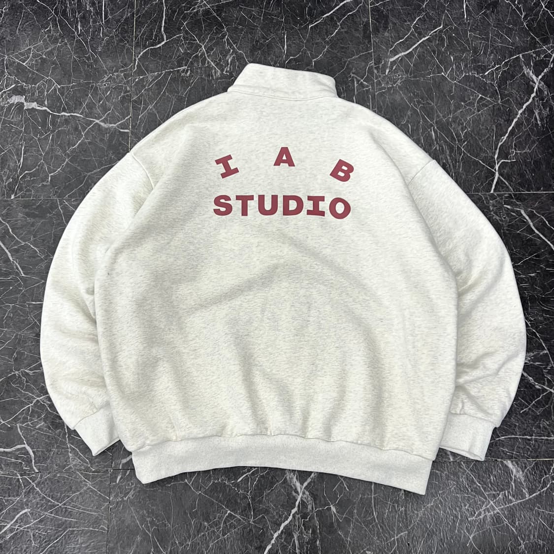 아이앱 스튜디오 하프 집업 오트밀 버건디 상품이미지2