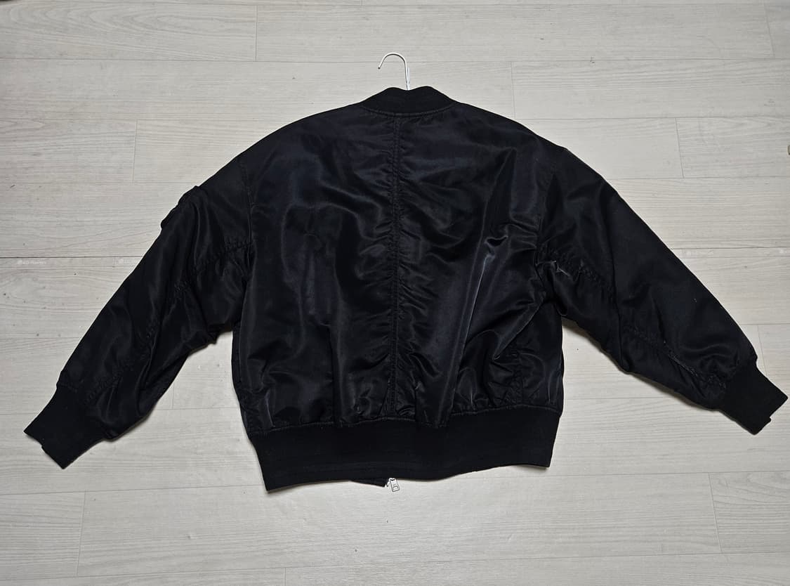 MLB 뉴욕양키스 MA-1 봄버자켓 판매합니다. 상품이미지6