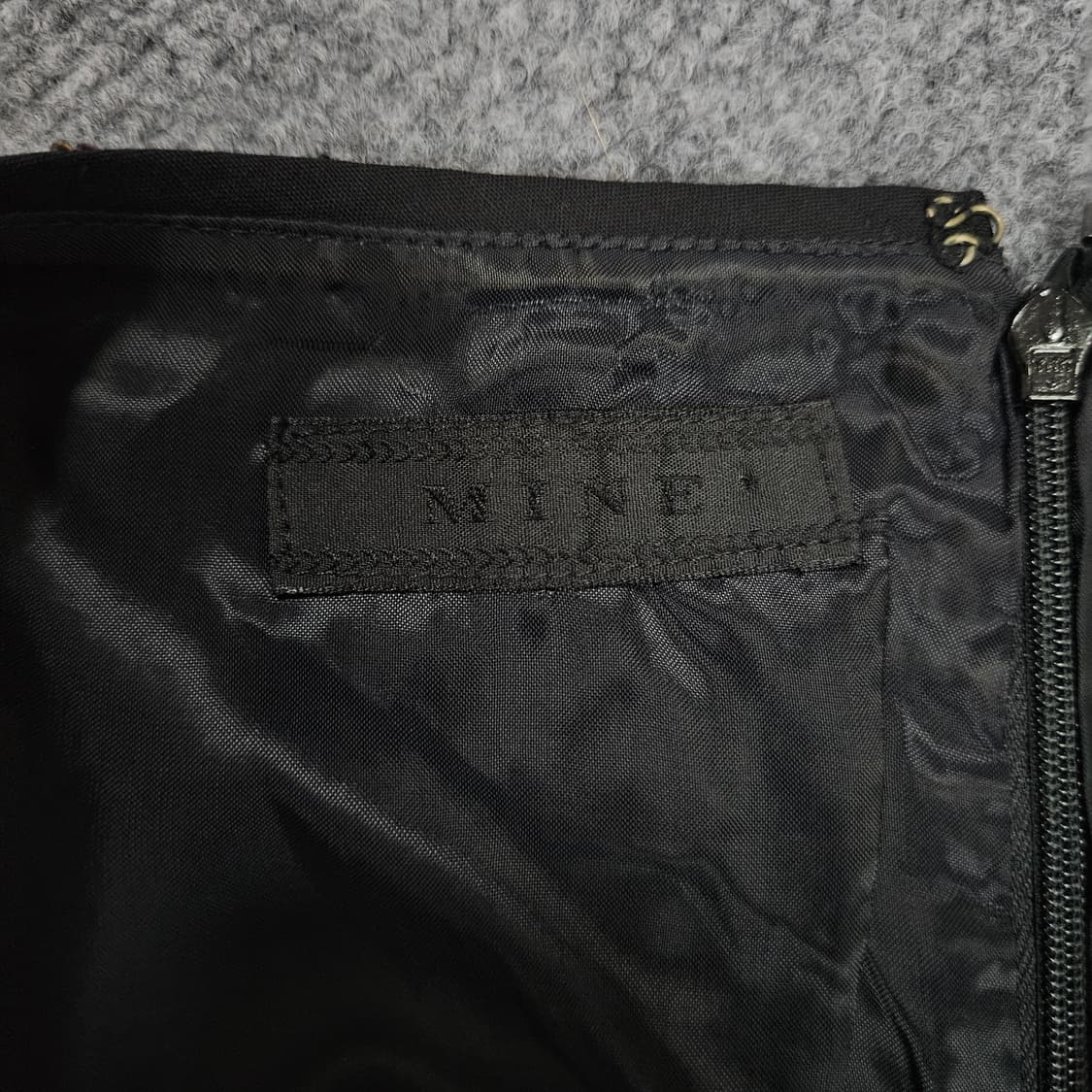 MINE 블랙 민소매 미디원피스 급처 상품이미지4