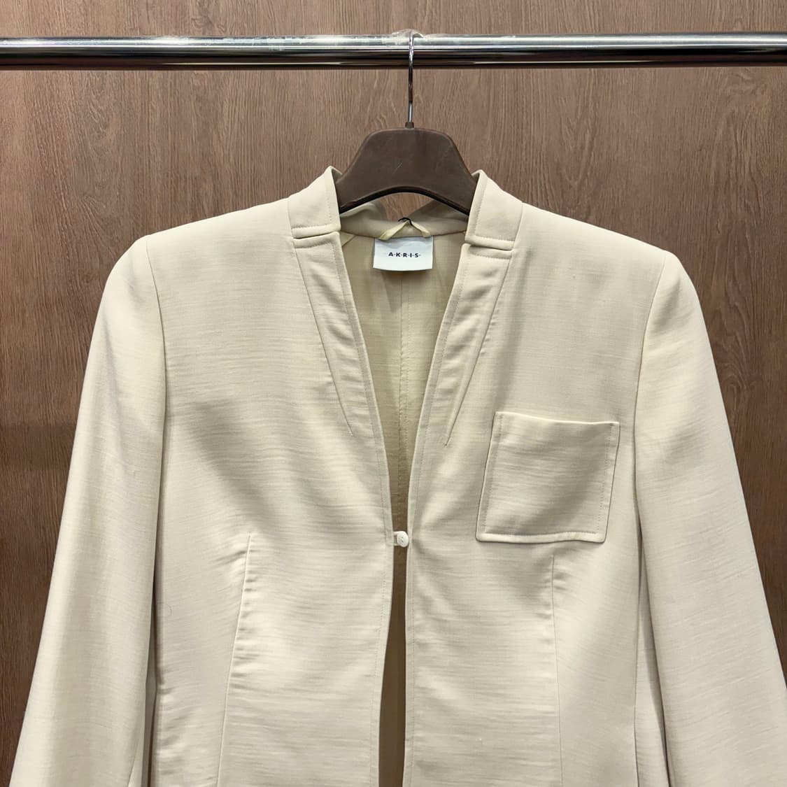 아크리스 노카라 싱글 자켓 프론트 히든 버튼 클로징 포켓 디테일 아이보리 상품이미지4
