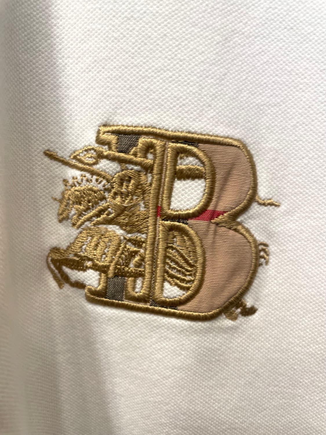 버버리 B 스티칭 로고 카라티 66 상품이미지3