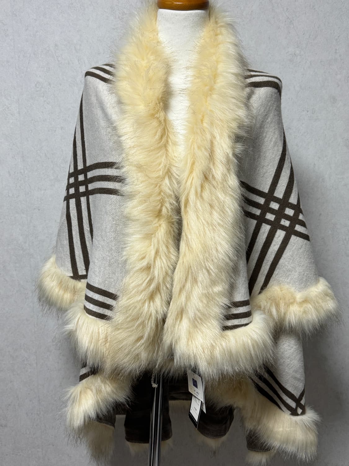 빈티지 체크 퍼 케이프 망토 상품이미지2