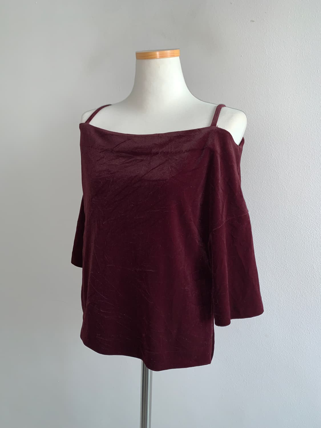Velvet off shoulder blouse t 상품이미지1