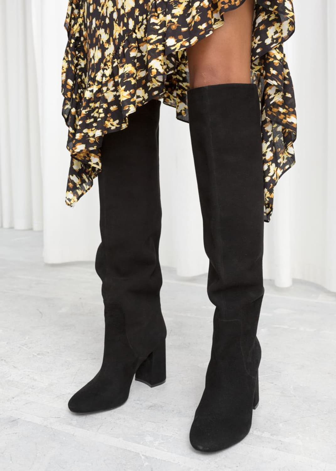 앤아더스토리즈 스웨이드 롱부츠힐 블랙 상품이미지1