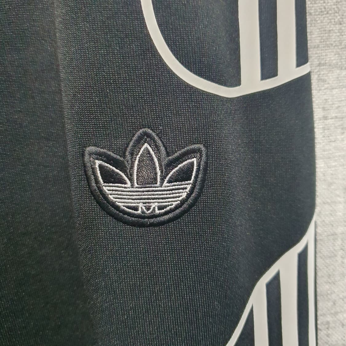 아디다스 파이어버드 플레임스트라이크 트랙 조거 팬츠  상품이미지3