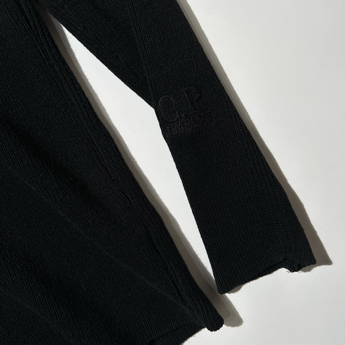 CP컴퍼니 고글 후드 니트 집업 자켓 블랙 상품이미지5