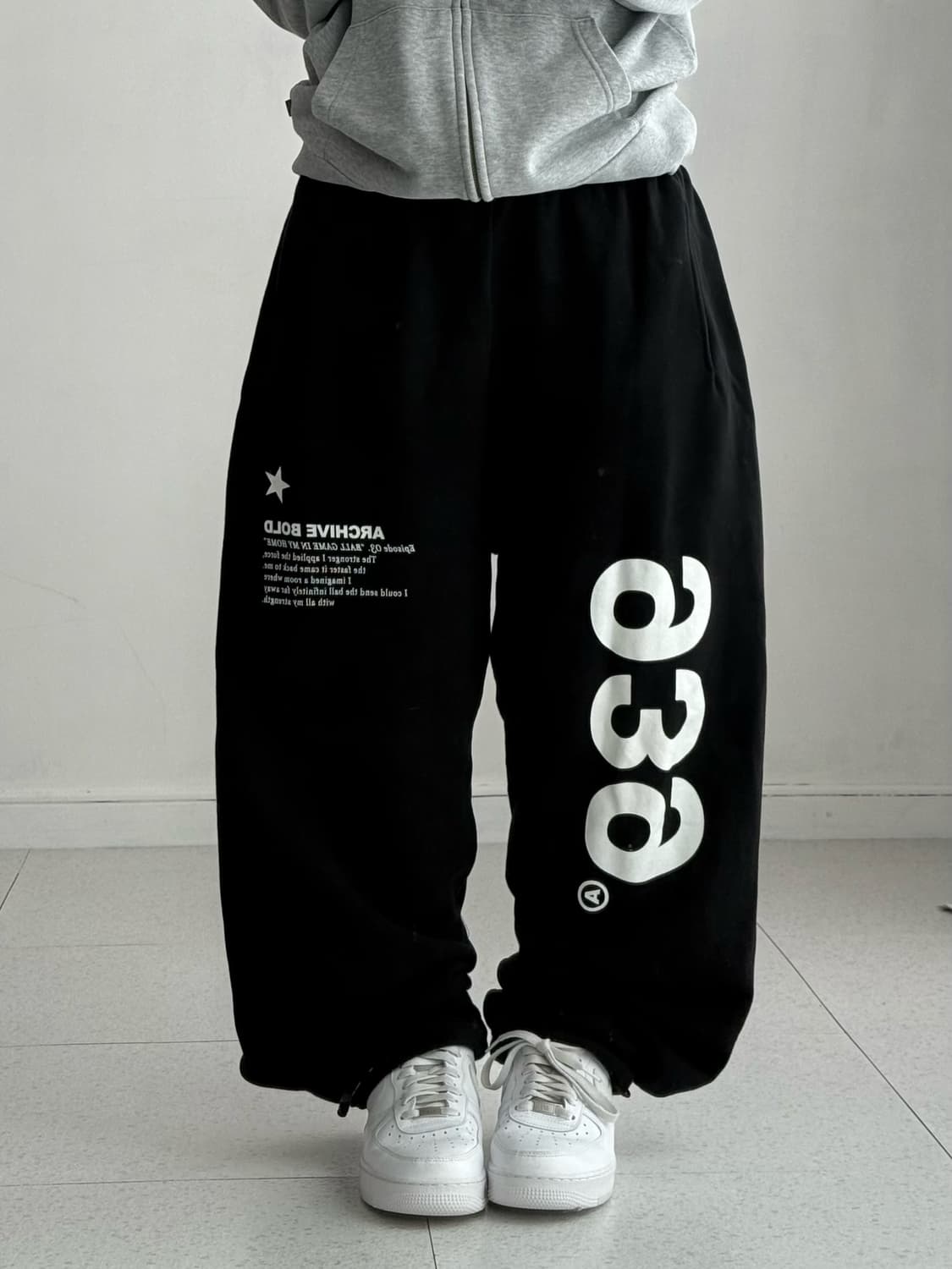 아카이브볼드 스웻팬츠 상품이미지1