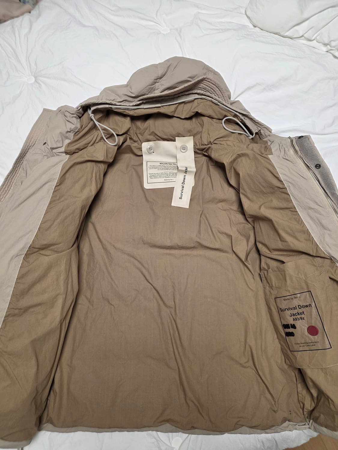 텐씨 서바이벌 다운 자켓 패딩 48 사이즈 베이지 상품이미지2