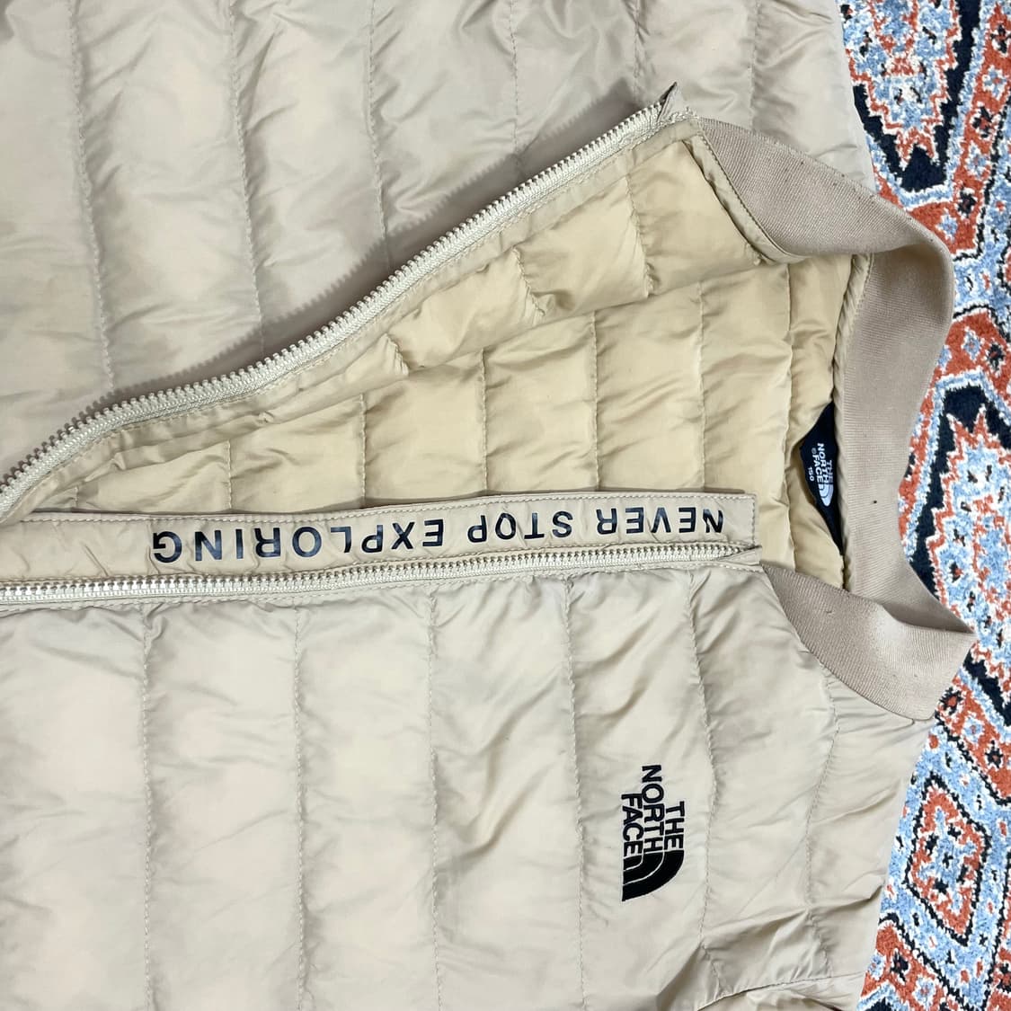 노스페이스 베이지 폴리 경량 패딩 점퍼 여성XS 상품이미지10