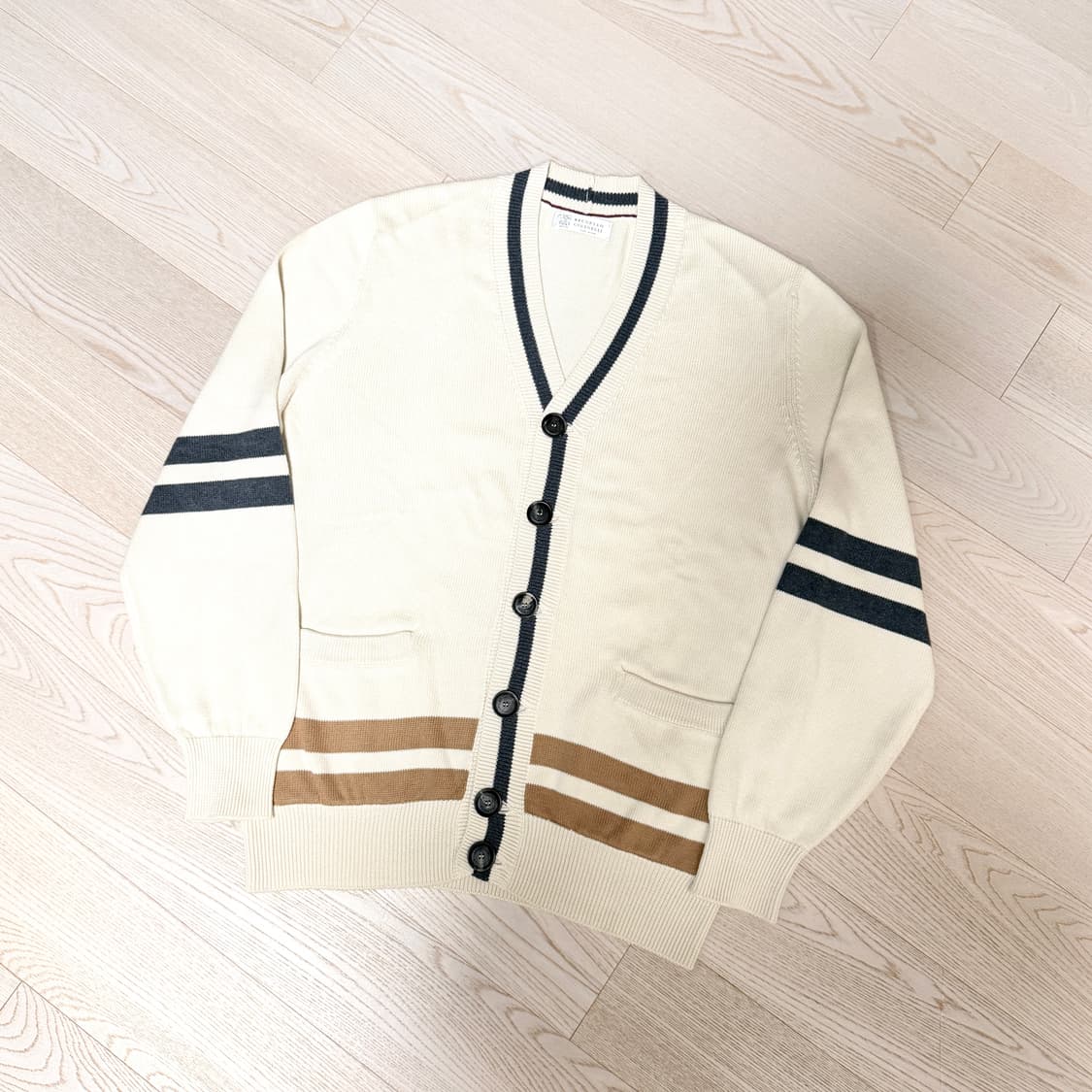 브루넬로 쿠치넬리 / 배색 가디건 / 50 (국내 105)  상품이미지1