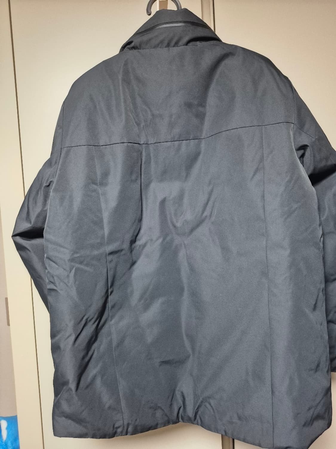 밀레 골프 정품 오리털 경량패딩 110사이즈 팝니다 상품이미지2